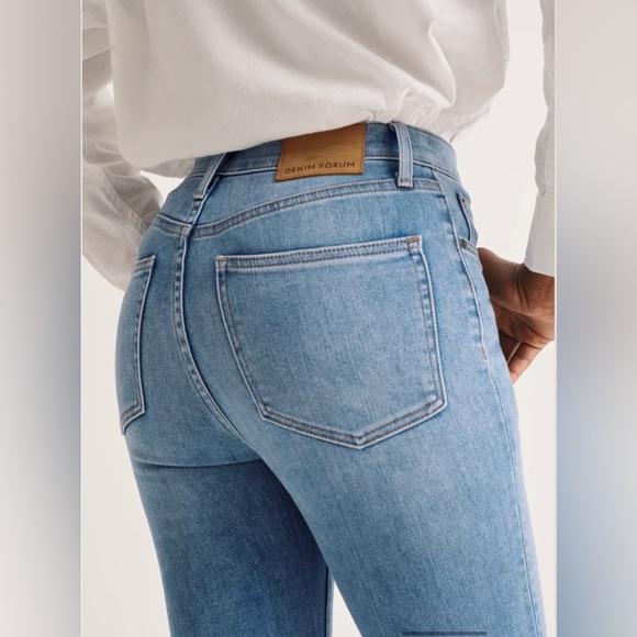 NWT Aritzia Denim Forum Lola Skinny Jean 25 Picture This Blue - Picture 6 of 9